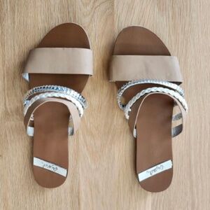 QUPID sandals size 8.5